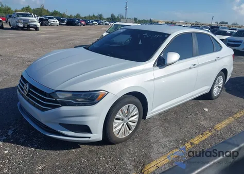 2019 Volkswagen Jetta 1.4T R-Line/1.4T S/1.4T Se из США, поврежденный, VIN 3VWC57BU7KM118230
